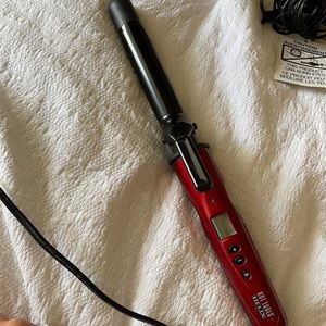 Curling iron by hot tools. Helix